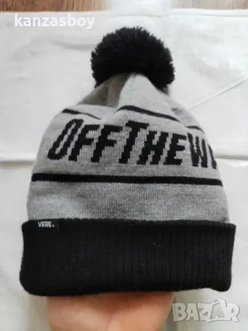 Vans Off Wall Pom Beanie - страхотна зимна шапка КАТО НОВА, снимка 5 - Шапки - 48786596