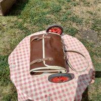 Стара чанта на колела #2, снимка 1 - Антикварни и старинни предмети - 33663353