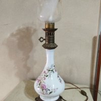 Настолна лампа в стил арт деко, снимка 1 - Настолни лампи - 44051152