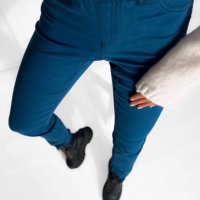 Панталон тип Jeggings в синьо , снимка 2 - Панталони - 43739277
