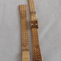 Две метални златисти маркови верижки/Q/Q за дамски часовник 42786, снимка 5 - Каишки за часовници - 43894741