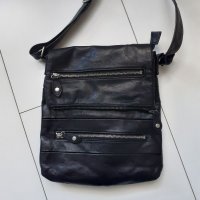 Оригинална,ест.кожа,нова чанта с дълга дръжка , снимка 1 - Чанти - 38423798