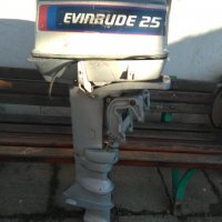Продавам извънбордов двигател EVINRUDE 25HP, внос от Италия за части, снимка 1 - Воден транспорт - 35345311