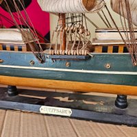 дървен макет на кораб титаник -цена 220 лв размер 80 на 65см височина, снимка 3 - Антикварни и старинни предмети - 43745899