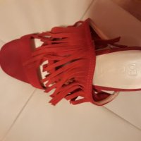 Обувки Bershka, снимка 4 - Дамски обувки на ток - 28185159