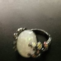 Прекрасен дамски пръстен със сребърно покритие S925, с красив камък с отблясъци и нежни цветя, снимка 10 - Пръстени - 27525617