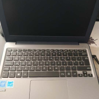 Лаптоп ASUS VivoBook E20 Intel Celeron N3350 , снимка 1 - Лаптопи за работа - 44922486