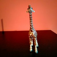 Колекционерска фигурка Schleich Giraffe Жираф 2008 18 см, снимка 5 - Колекции - 37970236