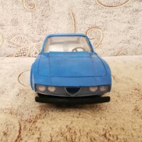 PIKO Alfa Romeo 1300 Junior Zagato 1/20, снимка 5 - Колекции - 43301226