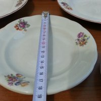 Стар български порцелан чинии , снимка 4 - Антикварни и старинни предмети - 37693505