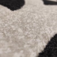 Дебел пухкав килим в черно и бяло, снимка 2 - Други - 43437129
