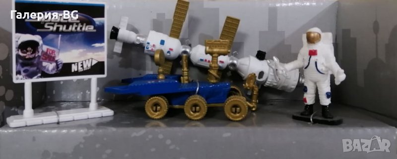 Космическа совалка и астронавт , снимка 1