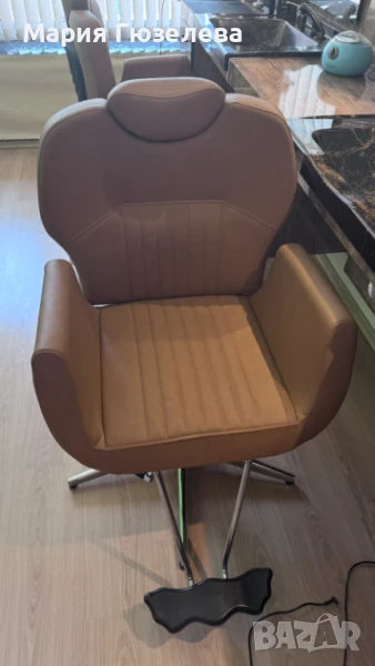 Продавам два професионални BARBER стола СПЕШНО!!!, снимка 1