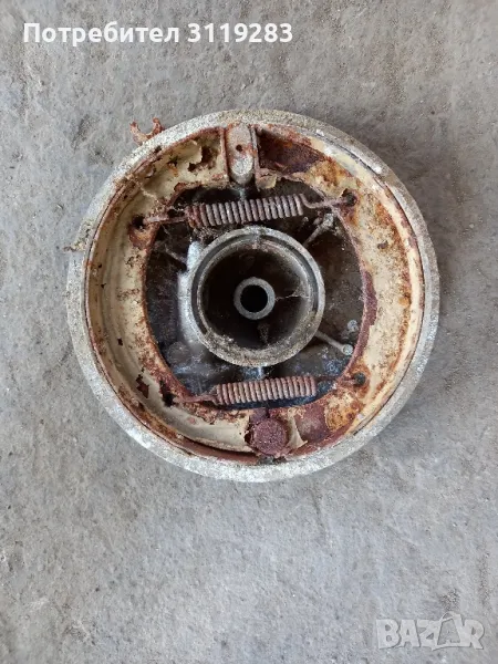 Продавам преден капак с накладки за иж, снимка 1