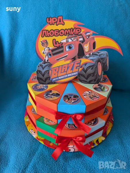 Картонена торта Пламъчко и машините*, снимка 1