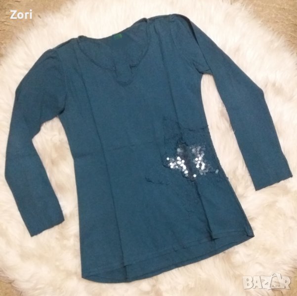 Риза/Блуза в цвят петролио с апликация звезда от дантела и прозрачни пайети върху нея, снимка 1