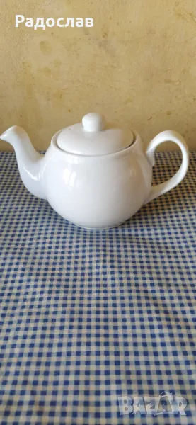 порцеланов чайник RONNEFELDT, снимка 1
