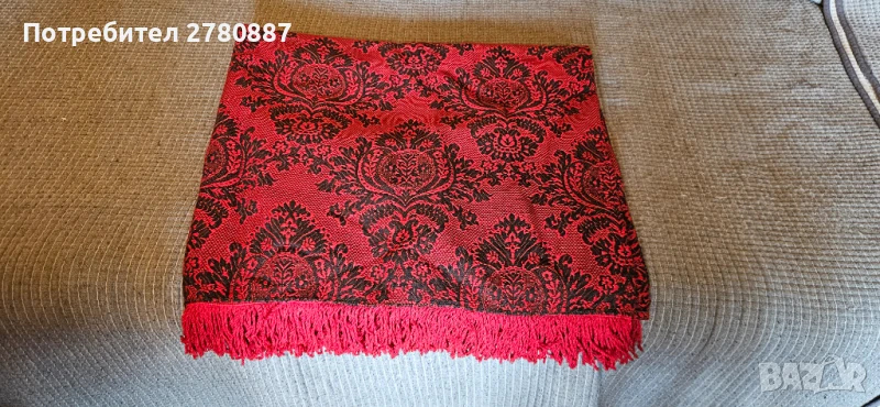 Ретро червена кувертюра, Битова , вълнена, тъкана постелка, покривка с ресни, снимка 1