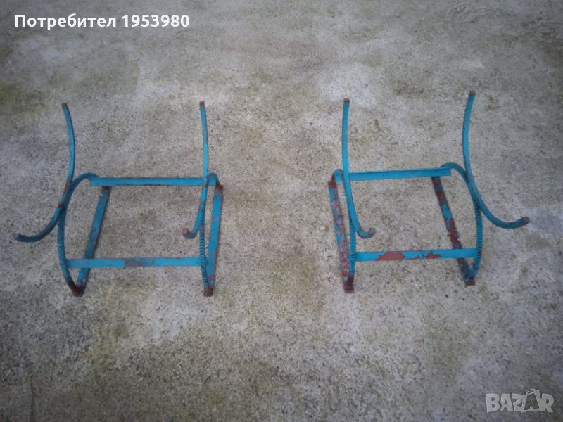 Стара стойка за буре- 2броя, снимка 1