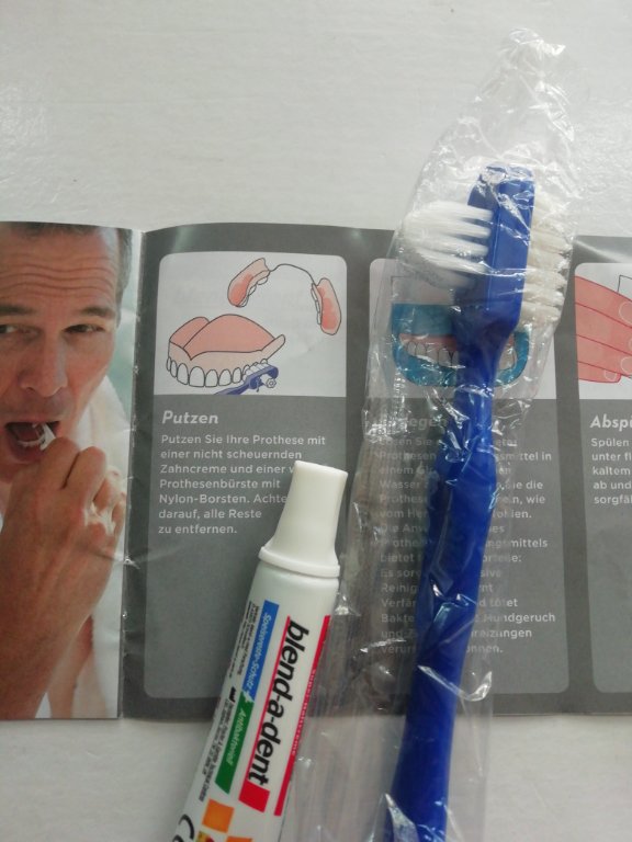 Четка за зъбни протези Oral-B в Козметика за лице в гр. Самоков -  ID28661898 — Bazar.bg