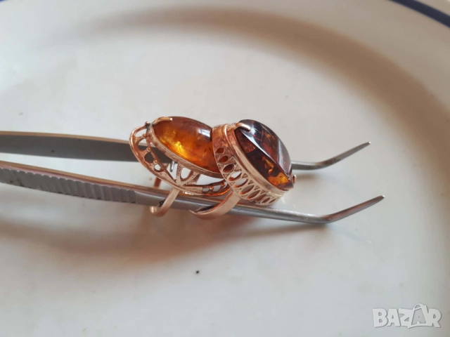 Руски пръстени с кехлибар