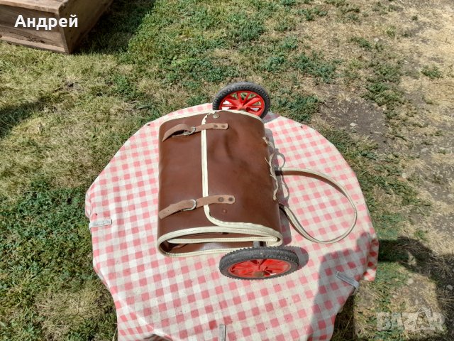 Стара чанта на колела #2, снимка 1 - Антикварни и старинни предмети - 33663353