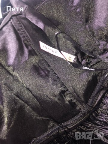 Елегантна черна рокля с пера от щраус, снимка 3 - Рокли - 28757523