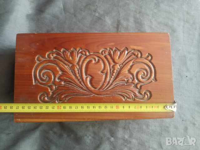 стара дървена кутия, снимка 2 - Антикварни и старинни предмети - 36609877