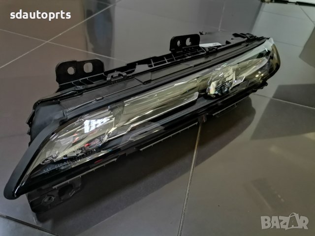 Ляв Горен Фар BMW G70 i7 Crystal Swarovski Кристал Сваровски 9879935, снимка 4 - Части - 43085345