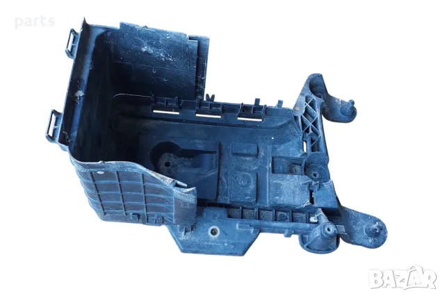 Стойка Акумулатор Ауди A3 8P
- VW Голф 5
- 1K0915333