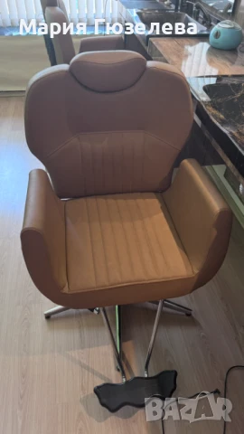 Продавам два професионални BARBER стола СПЕШНО!!!, снимка 1
