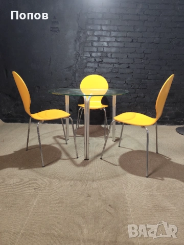 Тройка трапезни столове