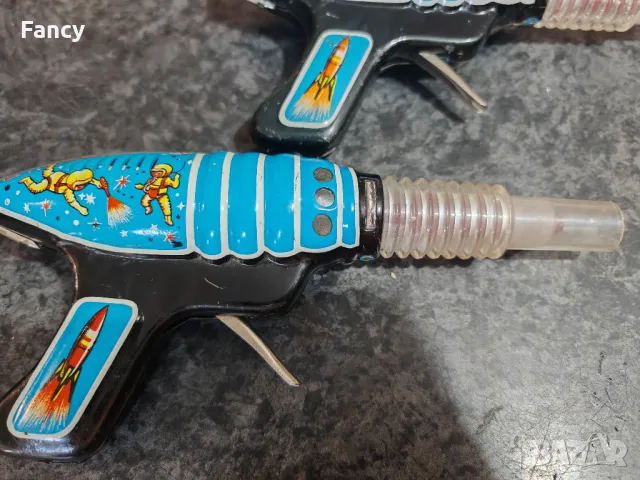 Стари ламаринена пистолети с ефект, снимка 5 - Антикварни и старинни предмети - 47271801