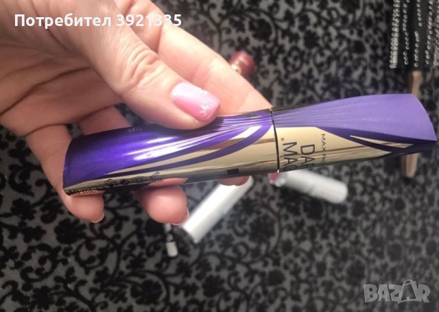 Чисто нови гримове и магнитни мигли 4D + подарък Сенки, снимка 8 - Декоративна козметика - 43381307