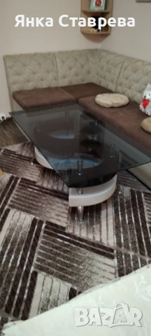 Стъклена холна маса с две табуретки,само за Ямбол и региона.