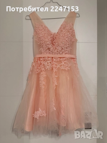 Елегантна рокля