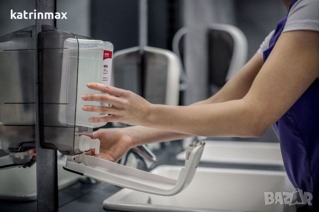 Много нови модели на професионални дозатори за течен сапун на пяна  , душ гел , шампоан и дезинфекта, снимка 5 - Обзавеждане на кухня - 39443210