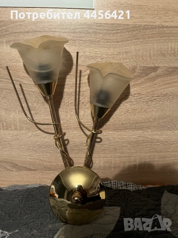 Аплик за стена