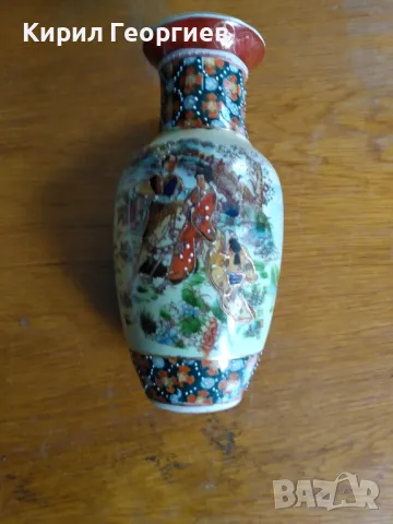 Красива китайска ваза