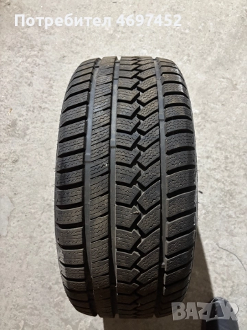 Гуми ЧИСТО НОВИ 235/40 R18 2бр.