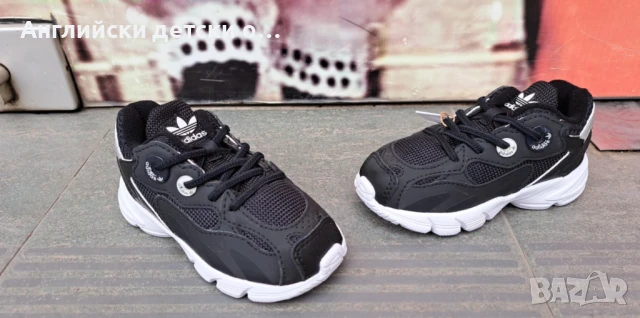 Английски оригинални детски маратонки Adidas, снимка 2 - Детски маратонки - 50447237