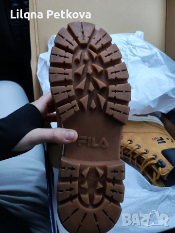 Зимни боти Fila 41 номер нови, снимка 2 - Мъжки боти - 52591692