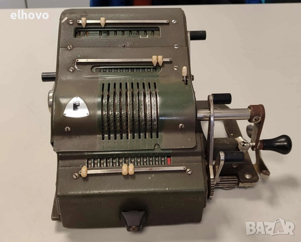 Стара сметачна машина Brunsviga