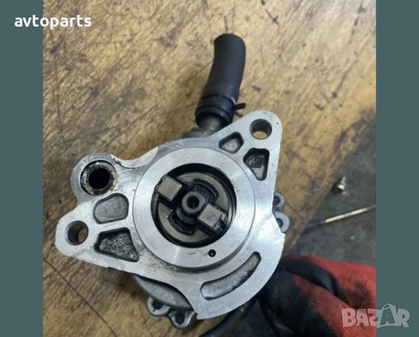 Toyota avensis verso 2.0d4d 2005година Вакум Помпа, снимка 2 - Части - 40756029