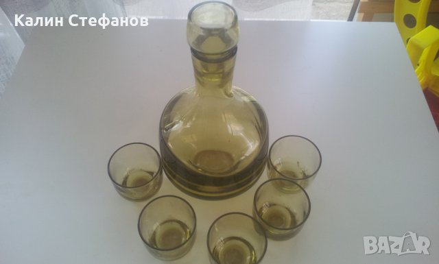 Ракиен комплект от бутилка с тапа, 5 чашки от зелено стъкло, снимка 6 - Чаши - 33174248