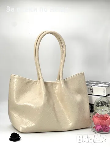 Bottega Veneta Дамска Чанта Ботега Венета - Налични Различни Цветове Код D2218, снимка 6 - Чанти - 49436210