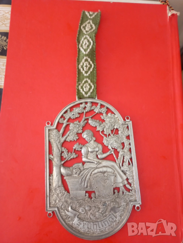 Плакет,декорация за стена 