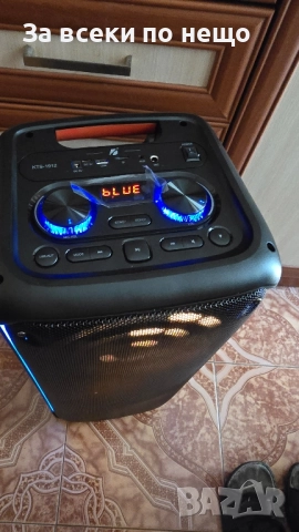  Караоке колона чисто нова със два микрофона, снимка 2 - Bluetooth тонколони - 51892319