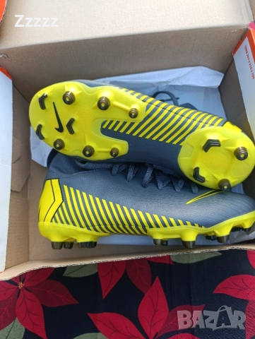 нови оригинални бутонки Найк , снимка 4 - Футбол - 52351591