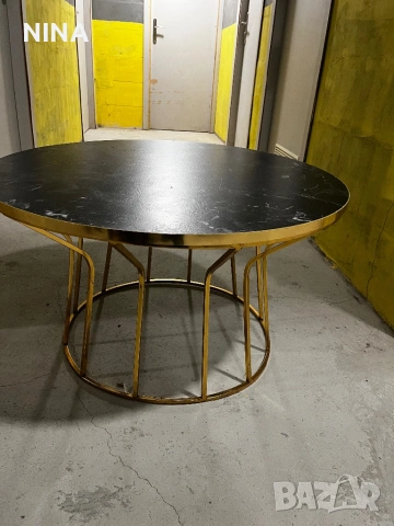 Холна масичка с мраморен ефект